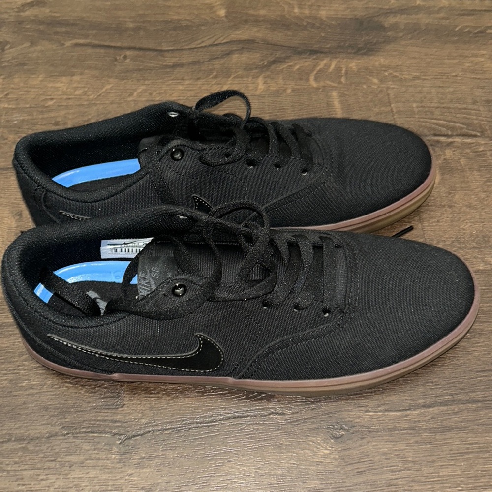 Men’s Black Nike Sneakers